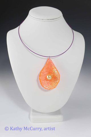 Magic Drops: Orange with Glass Pearl